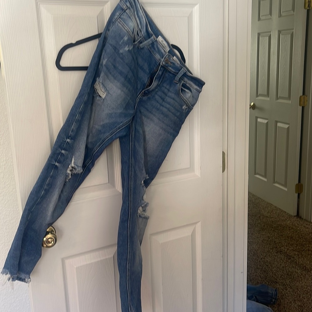 KanCan size 28 mid rise skinny